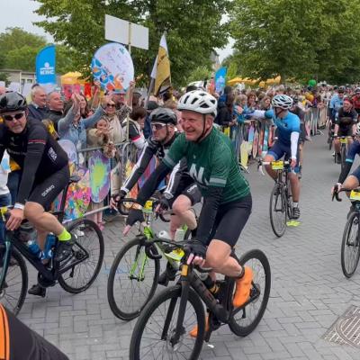Luc Van Damme bij de aankomst in Dendermonde